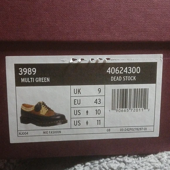 Dr. Martens Men's Two-Tone Dead Stock Wingtips - Picture 4 of 8